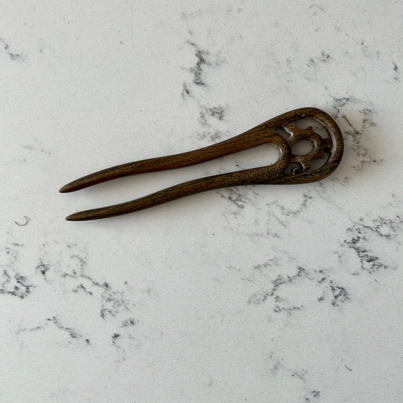 Wooden Double-Prong woman’s hair pin - Picture 5 of 9